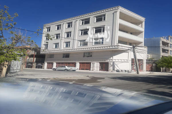 زمین مسکونی شهرک نیروی انتظامی ۱۸۰ متر-2