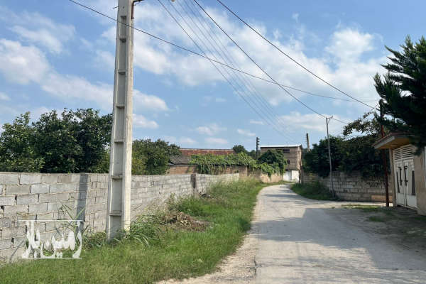 زمین مسکونی در روستای بالامرزناک بخش گتاب ۶۰۰ متر-1