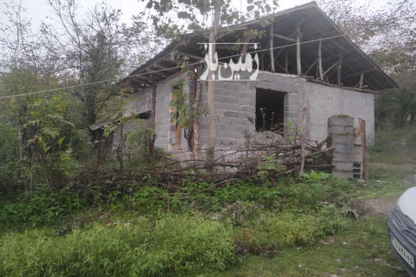 زمین جاده رشت به تهران موشنگاه با خانه کلنگی ۳۲۳ متر-2