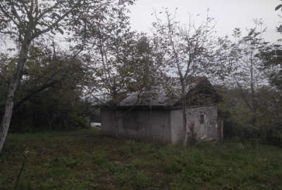 زمین جاده رشت به تهران موشنگاه با خانه کلنگی ۳۲۳ متر