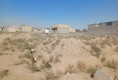 زمین ۱۴۷متر در سلطان اباد اطراف ساخته شده