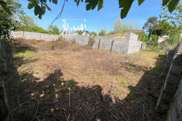 زمین مسکونی نعمت ابادروبروی هتل وستا ۳۰۲ متر-1