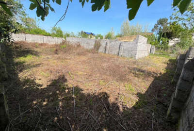 زمین مسکونی نعمت ابادروبروی هتل وستا ۳۰۲ متر