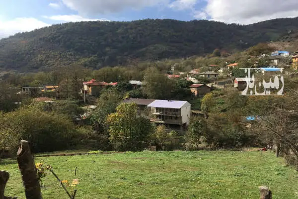 زمین ییلاقی ۲۴۸۷ متری در مرکز روستای ارده - تصویر 3