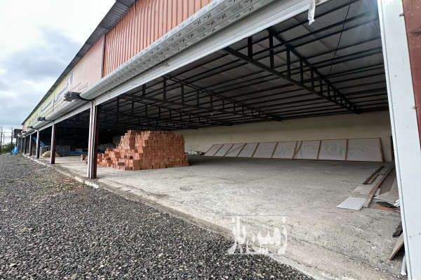 زمین ۳۵۰۰ متری به انضمام ۷ باب مغازه فروشی-2