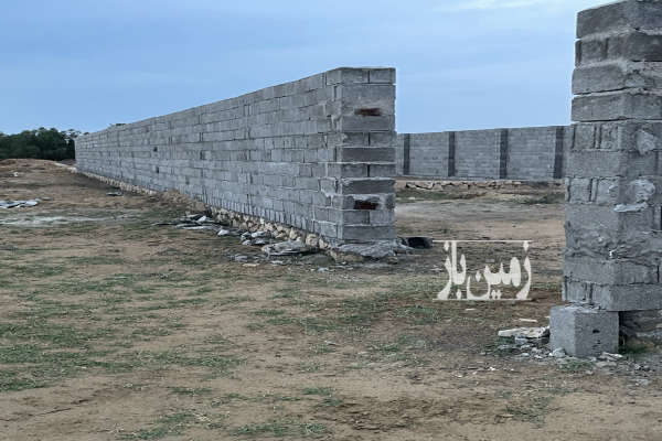 زمین دیوارکشی شده در گورک سرتل ۴۱۱ متر-2