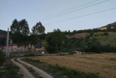 زمین ییلاقی در هزار جریب نکا روستای سفیدکوه ۴۰۰ متر