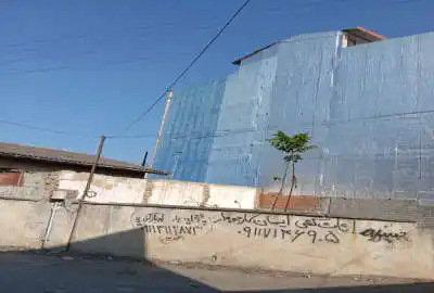 زمین مسکونی و قابلیت آپارتمان در مرکز شهر ۲۰۰ متر