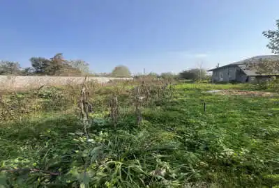 زمین فروشی جاده شفت روستای مجیدیزدان پرست ۶۲۹ متر