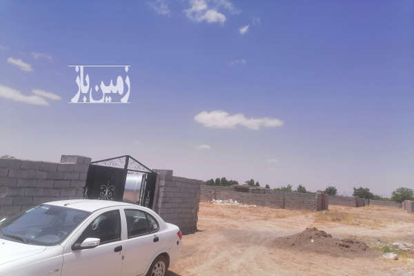 باغچه ۴۰۰ متر زمین در گوارشک با بنا و استخر-1