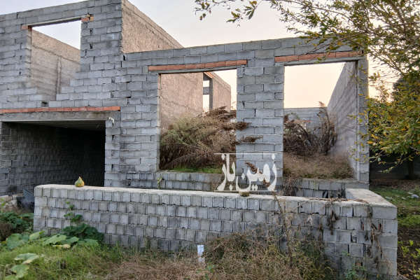 زمین مسکونی با نیم ساخته روستای احمد چاله پی ۱۳۰ متر-3