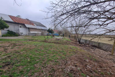 زمین ۴۱۲ متر ابتدای روستای چهارده