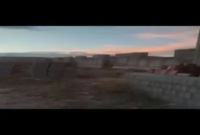 زمین همراه خانه در اطراف نمین کلندرق ۴۸۰ متر