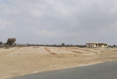 زمین در منوجان ابتدای جاده دهنو به ماه کنگان ۲۰۰ متر