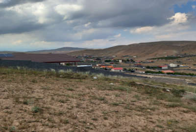 زمین فیروزکوه جاده سیدآباد روستای سیمین دشت ۴۰۰ متر