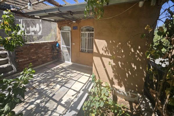 باغ ۴۰۰ متری در قنات بالای روستای وشنوه قم-3