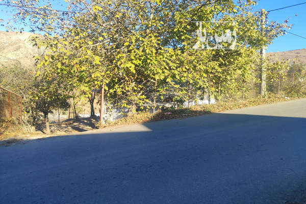 زمین با خانه کلنگی در بره سر روستای نوده خورگام ۸۰۰ متر-1