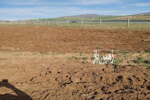 زمین ۸۰متر روی اتوبان بغل ماسه شویی شهرداری-1