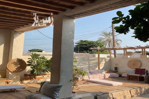 فروش فوری زمین همراه بنا در قلب جزیره هرمز ۳۵۶ متر-1