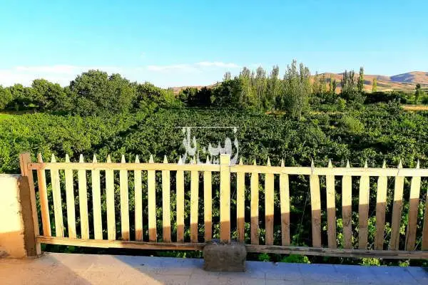 باغ ۲۲۰۰ متر خانه دارای مجوز و سند تک برگ - تصویر 4