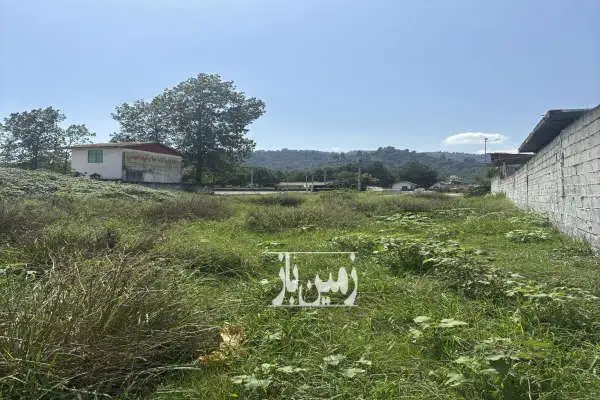 فروش زمین استثنایی ۷۰۰ متری سند دار با کاربری مسکونی - تصویر 2