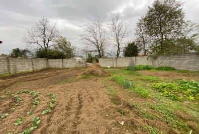زمین در پره سر روستای حوریان دیناچال