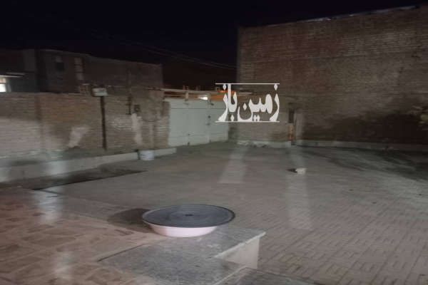 فروش زمین و منزل مسکونی حیاط دار-4