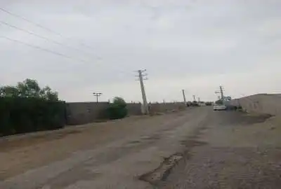 زمین بر ۱۴ دهشاد بالا ۱۰۰۰ متر