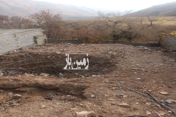 زمین چهار دیواری شده در روستای اتیشگاه ۲۵۰ متر-1