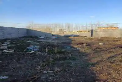 زمین مسکونی با پروانه ساخت ۴۰۷ متر لاهیجان رودبنه روستای کهنه رودپشت
