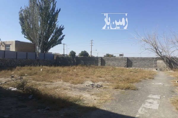 زمین مسکونی و قابل ساخت ۳۸۹ متر حاشیه جاده اصلی - تصویر 1