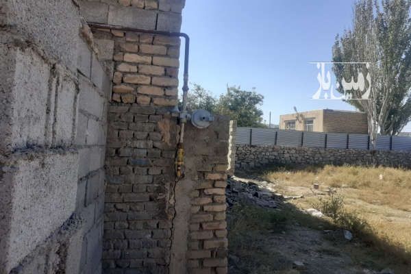 زمین مسکونی و قابل ساخت ۳۸۹ متر حاشیه جاده اصلی - تصویر 2