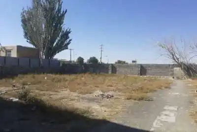 زمین مسکونی و قابل ساخت ۳۸۹ متر حاشیه جاده اصلی