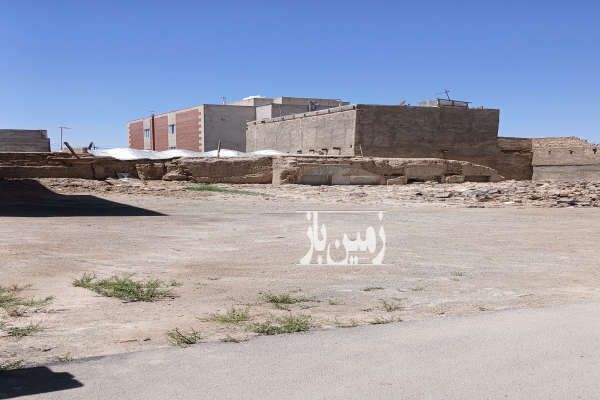 زمین سند تکبرگ ۳۲۲ متری انتهای بخشداری بلوار کمالی - تصویر 1