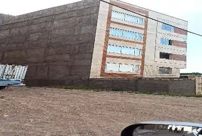 زمین شخصی ساز جمعه بازار کوی فرهنگ ۱۸۰ متر