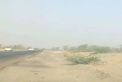 زمین در مسیر بندرعباس ۱۳۲۵۰ متر