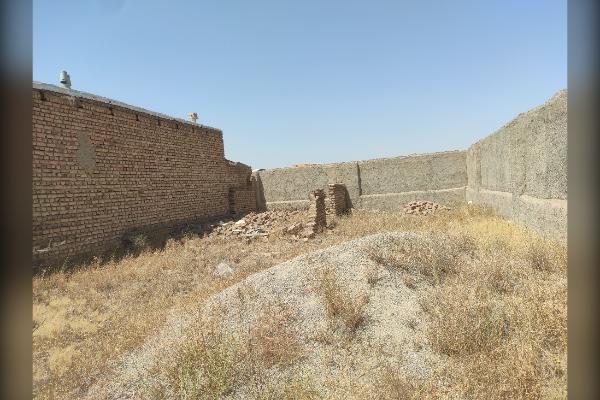 زمین چهار دیواری مسکونی بر خیابان اصلی - تصویر 2
