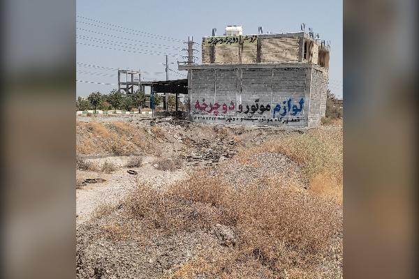 زمین تجاری ۸۴ متری با بر ۷ متر در هشت بندی - تصویر 1