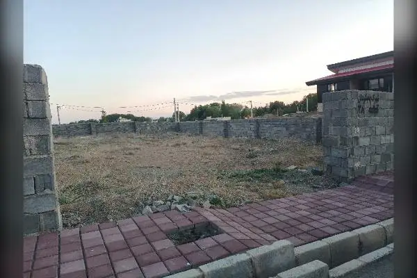 زمین ۵۰۹ متر بام کردان با جواز ساخت - تصویر 1