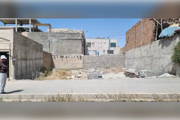 یک قطعه زمین ۹۷ متری داخل بافت - تصویر 1