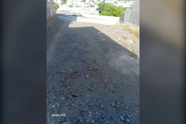 فروش زمین داخل بافت ۲۲۰ متر خیابان مظفرعلی جهانگیری - تصویر 2