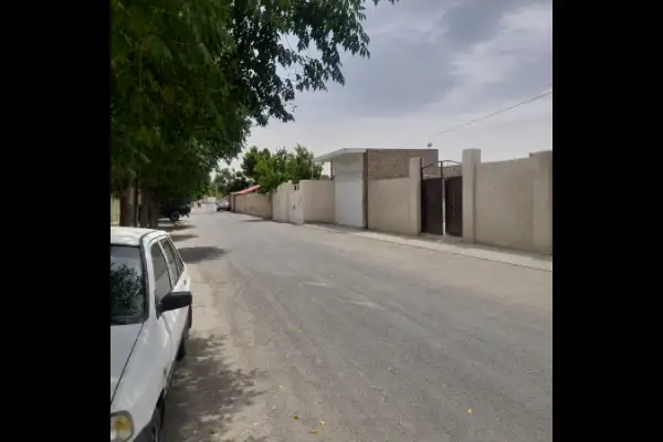زمین چهاردیواری مسکونی سنددار دوکله پروانه ساخت پیشوا - تصویر 2