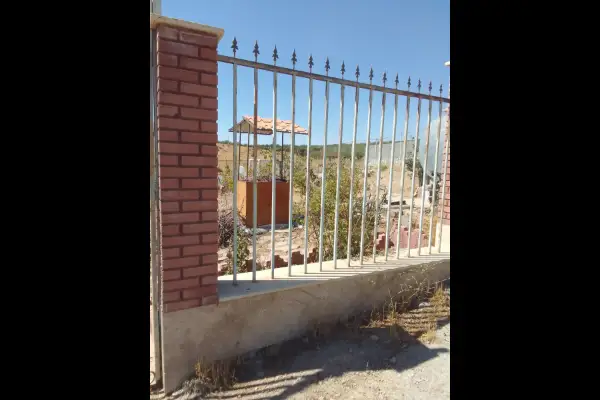 فروش زمین ۸۳۰ متر ۱۵ متر انباری سرویس بهداشتی - تصویر 3