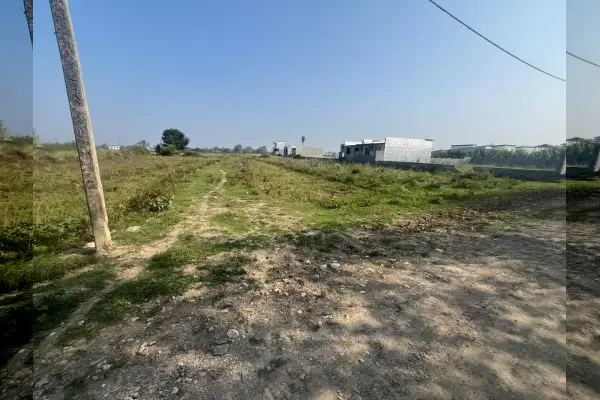 زمین مناسب برای شهرک سازی ۷۵۰۰ متر - تصویر 2