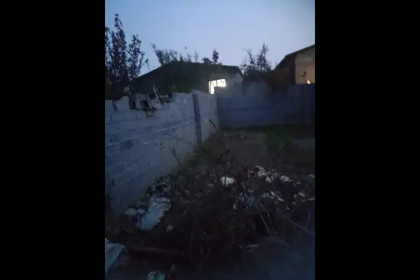 فروش زمین حدود۱۳۰متری حوالی جاده اصلی - تصویر 2
